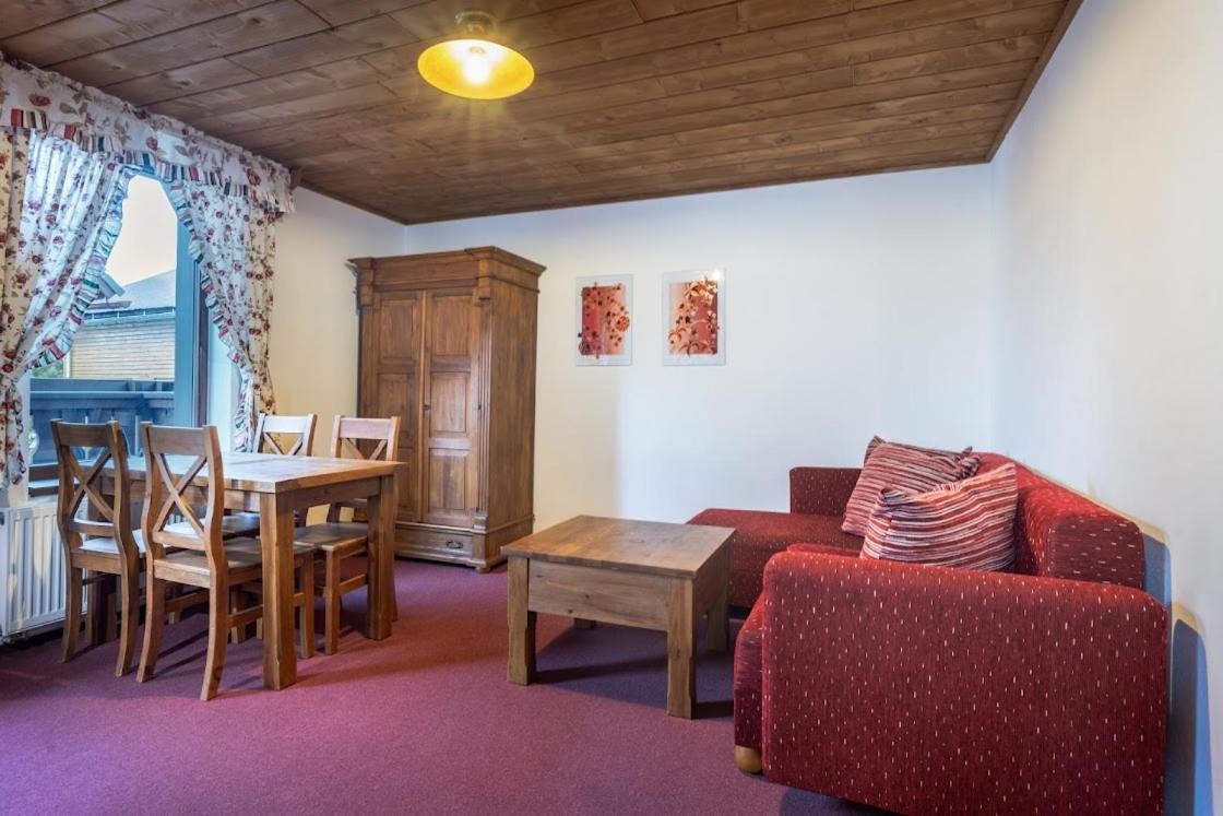 Apartmanovy Dom Vila Maros Pavčina Lehota Dış mekan fotoğraf