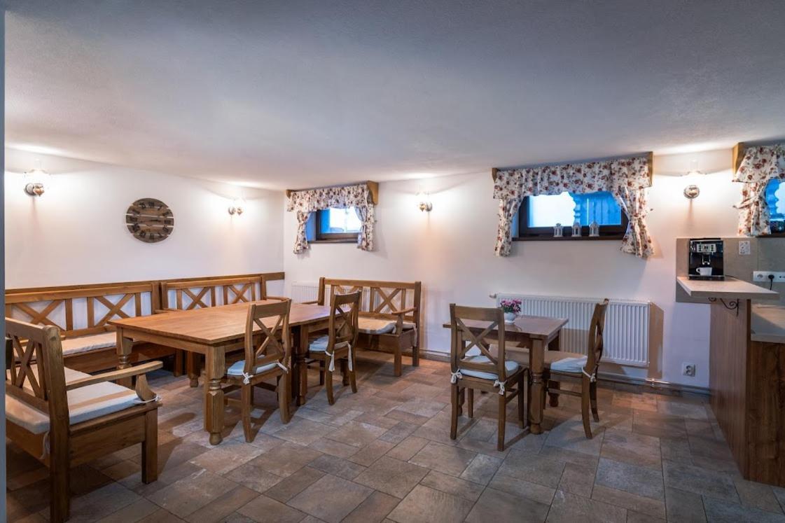 Apartmanovy Dom Vila Maros Pavčina Lehota Dış mekan fotoğraf