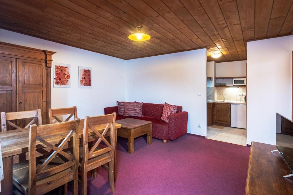 Apartmanovy Dom Vila Maros Pavčina Lehota Dış mekan fotoğraf